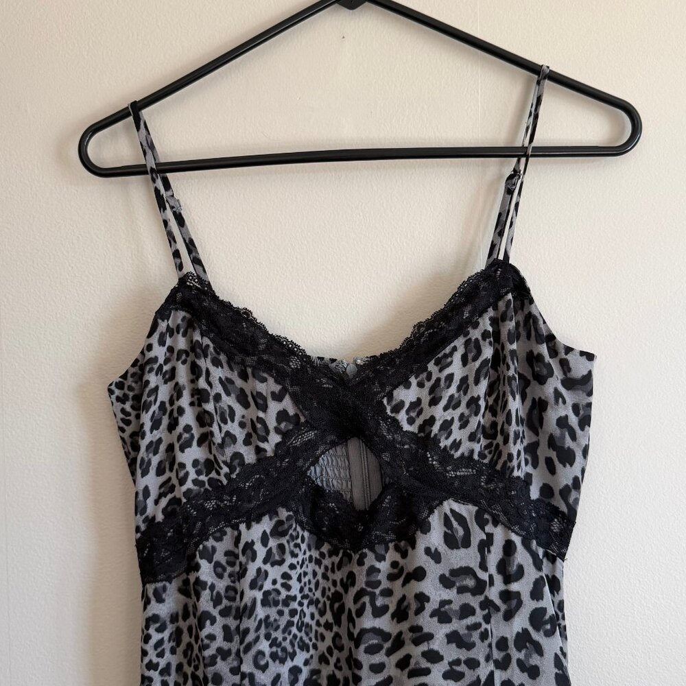 NWT Betsey Johnson charcoal leopard print mini dress with lace trim, L - Picture 3 of 5